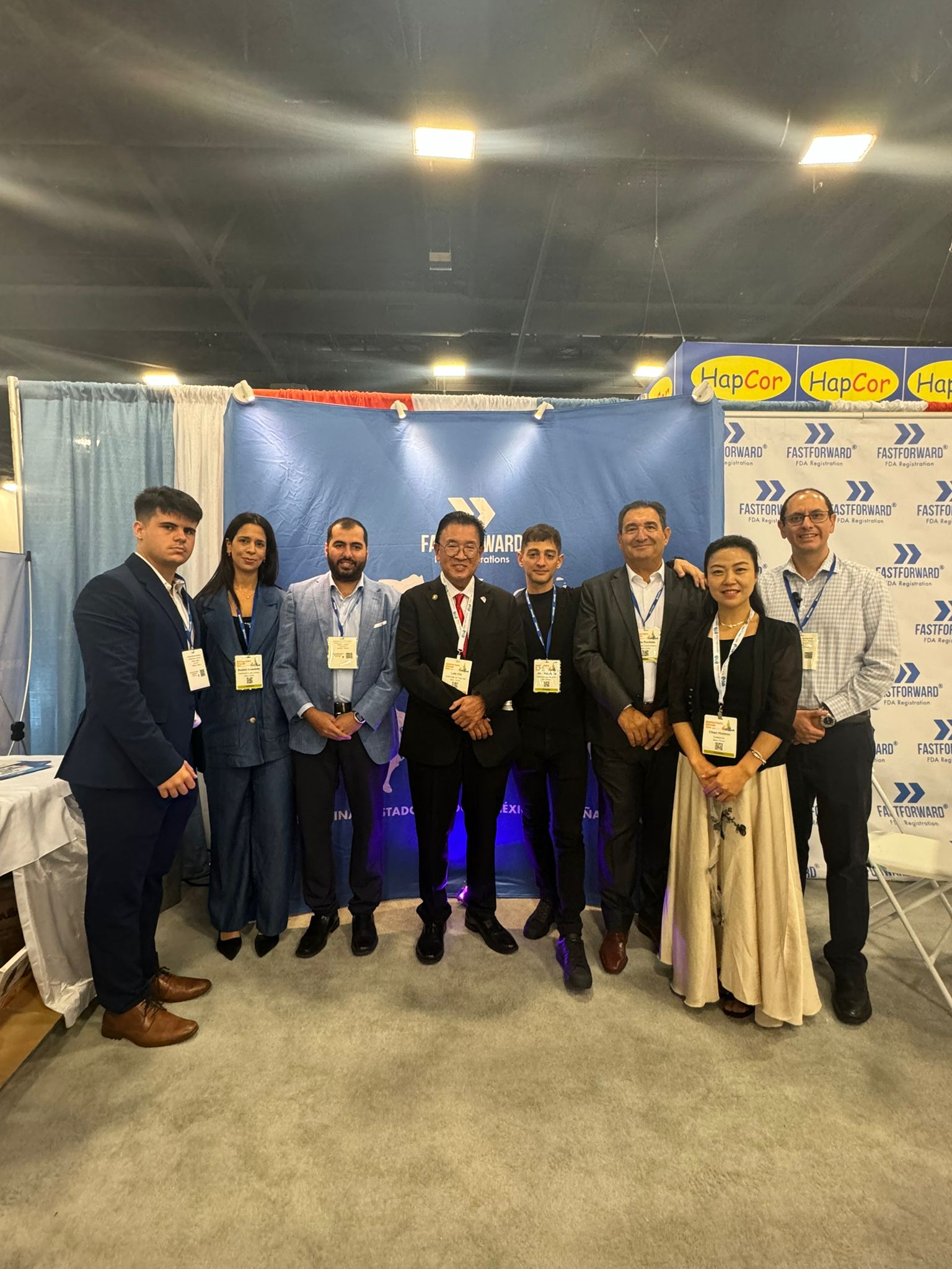Visita de Joe Chi y representantes de FIU Ciber